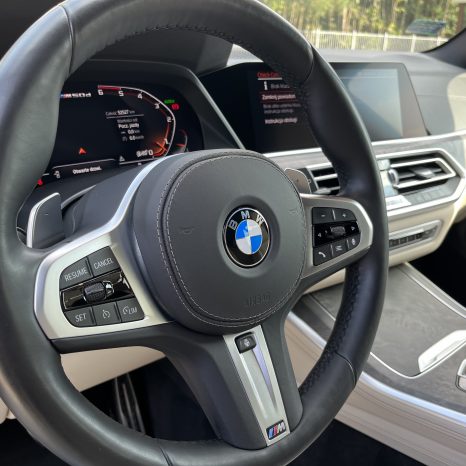 Detailing wnętrza, polerowanie PianoBlack, renowacja plastików