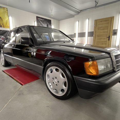 Mercedes Machnio Car's Clinic Auto Detailing Studio Radom, wosk, powłoka ceramiczna, detailing wnętrza, czyszczenie samochodu, pranie tapicerki